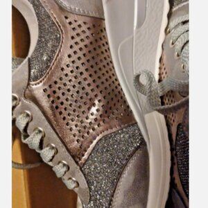 Viscozzy High Heel Wedge Sneakers Womens Size 7.5 Silver Gray